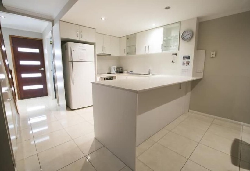 ツーベッドルーム　ヴィラ, Saltwater Villas  Pet Friendly Accommodation