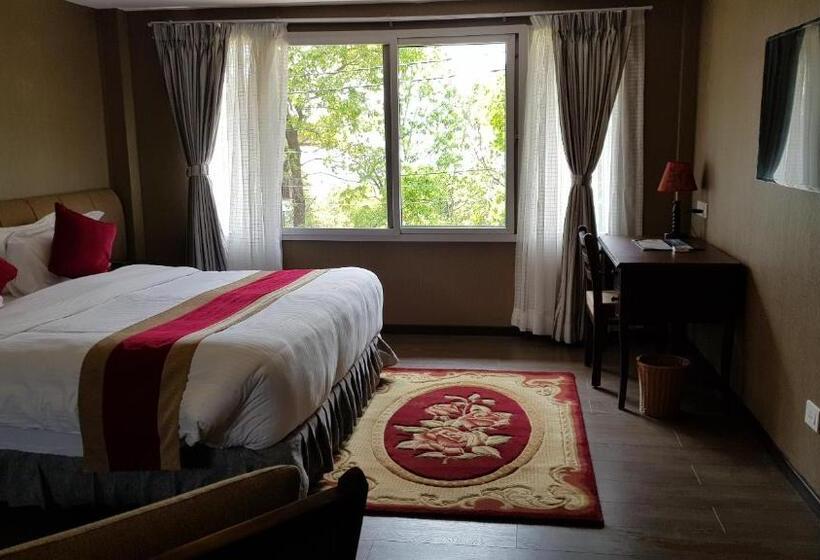 کلبه دلوکس, Himalayan Front Hotel By Kgh Group