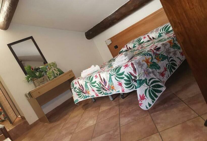 اتاق استاندارد سه نفره, Cavallo Bianco