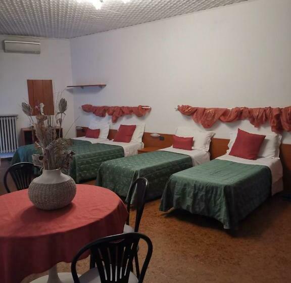 اتاق استاندارد چهار تخته, Cavallo Bianco