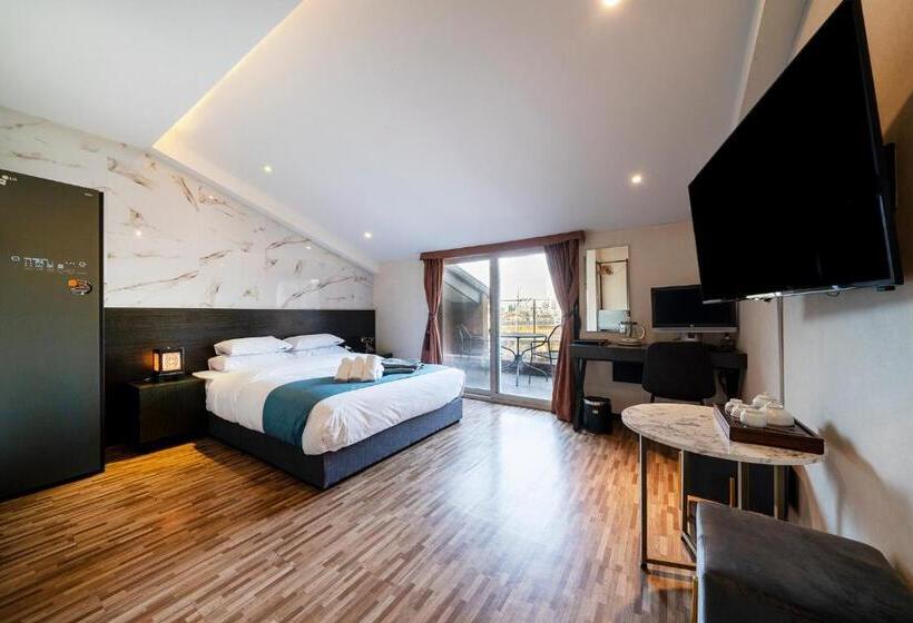 Junior Suite cu Terasă, Suwon Dono1796