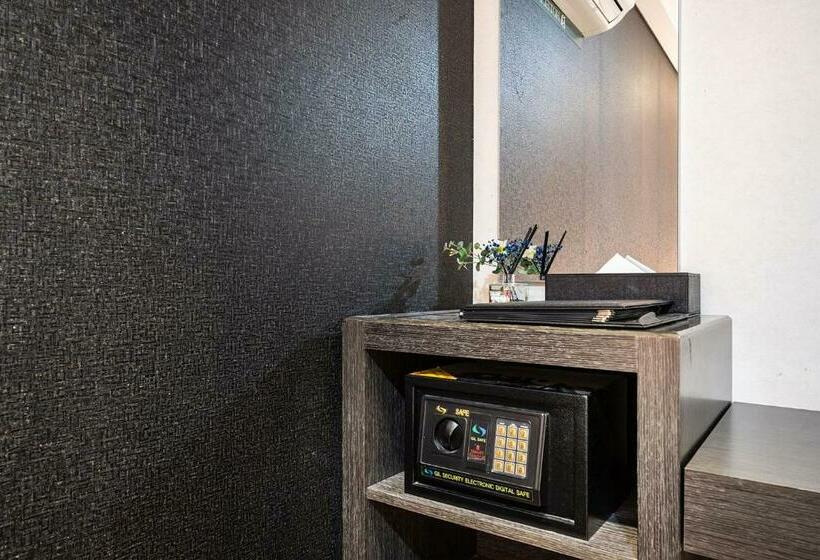 Chambre Triple Deluxe, Suwon Dono1796