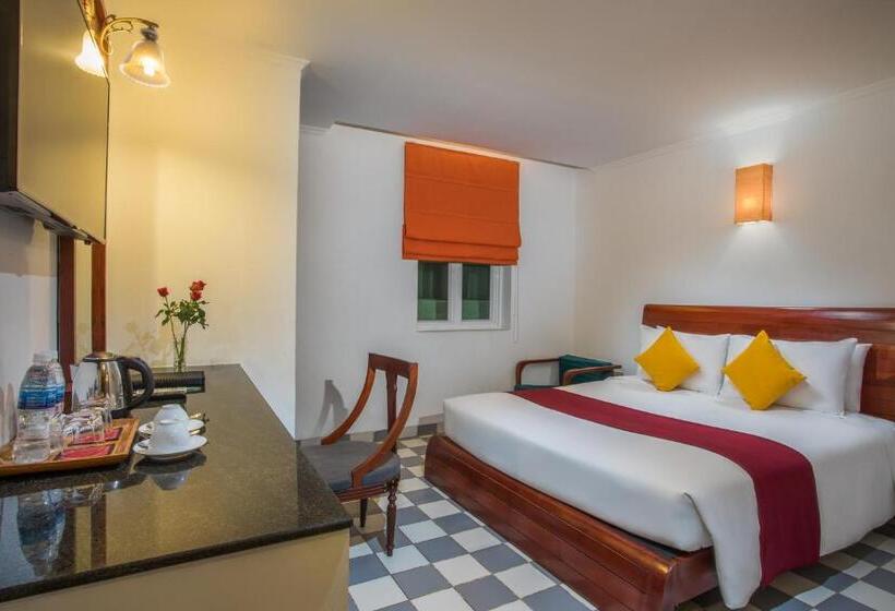 اتاق لوکس با تخت بزرگ, V Hotel Phnom Penh