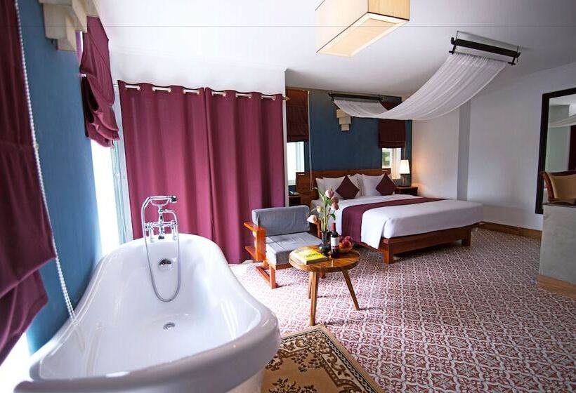سوییت جونیور با بالکن, V Hotel Phnom Penh
