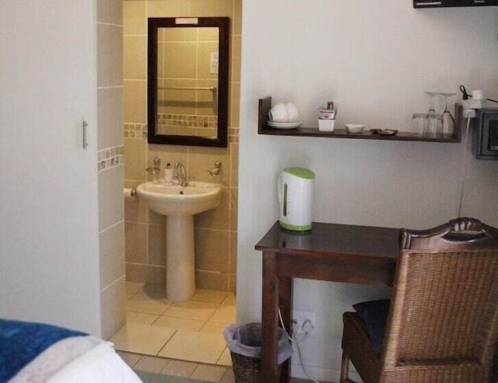 חדר אקונומי, Amani Guest Lodge