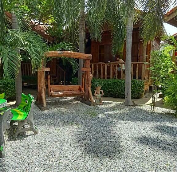 Бунгало Стандарт, J & J Guesthouse