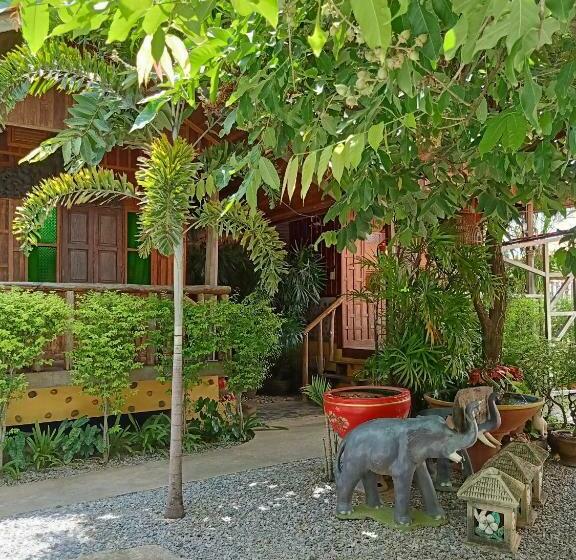 Бунгало Стандарт, J & J Guesthouse