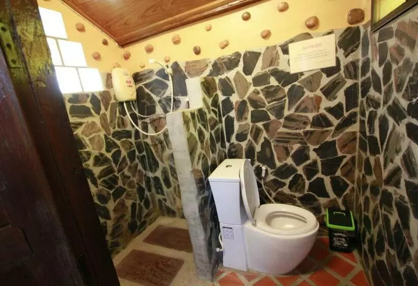 بانگلوی استاندارد, J & J Guesthouse