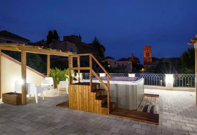آپارتمان 1 خوابه با تراس, Ravello House