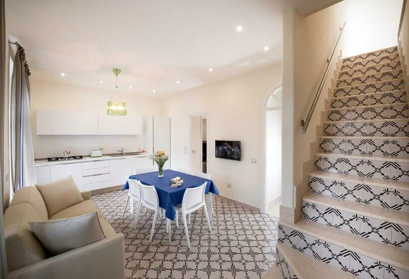 带1个卧室的带阳台的公寓, Ravello House