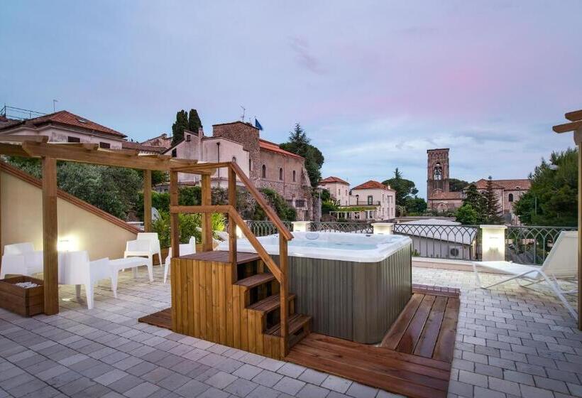 带1个卧室的带阳台的公寓, Ravello House