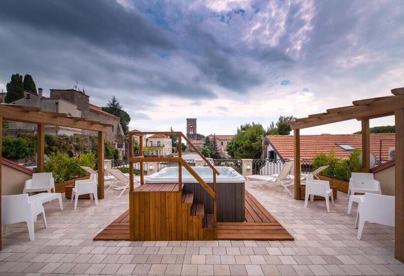 آپارتمان 1 خوابه با تراس, Ravello House