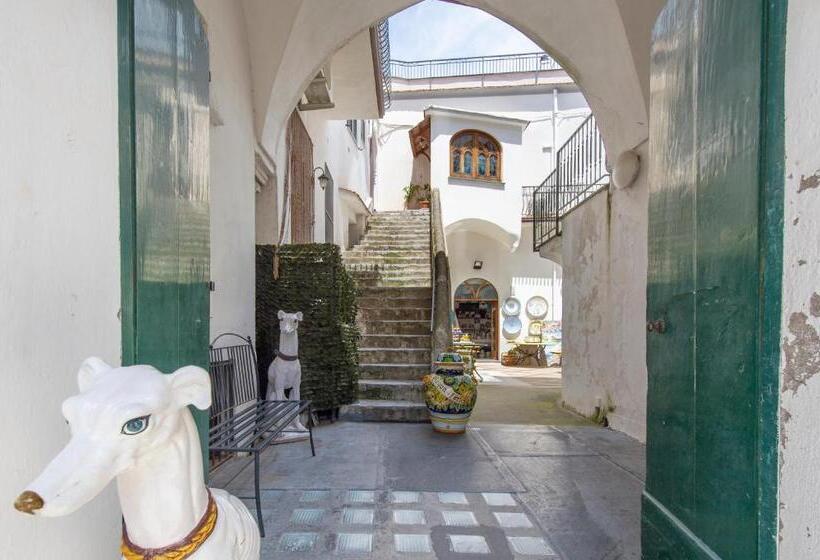 آپارتمان 1 خوابه, Ravello House