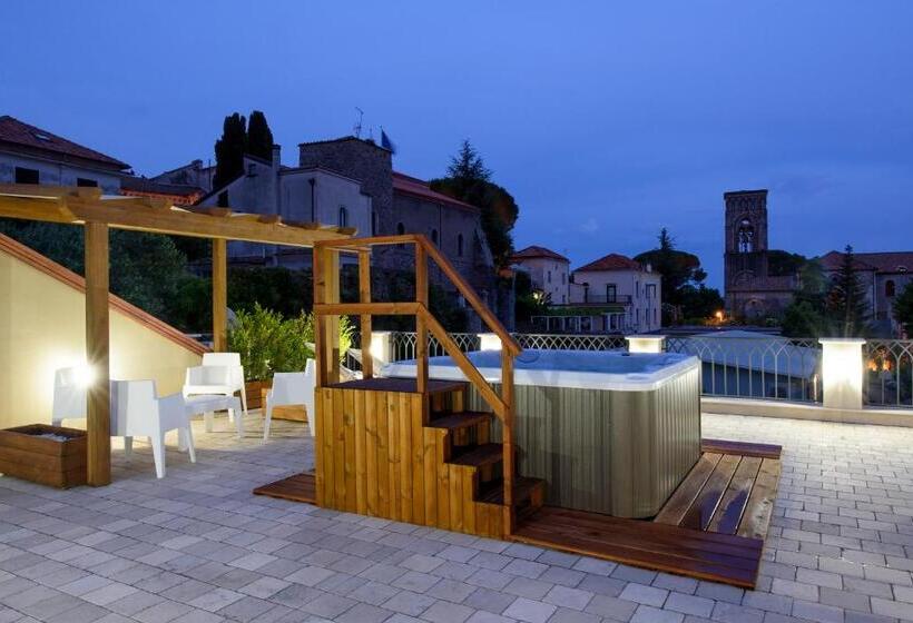 带1个卧室的带阳台的公寓, Ravello House