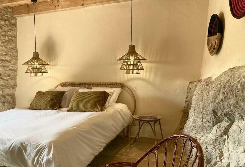 高级三人间, Le Domaine Quercus