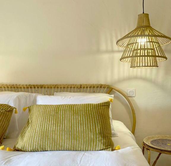 高级三人间, Le Domaine Quercus