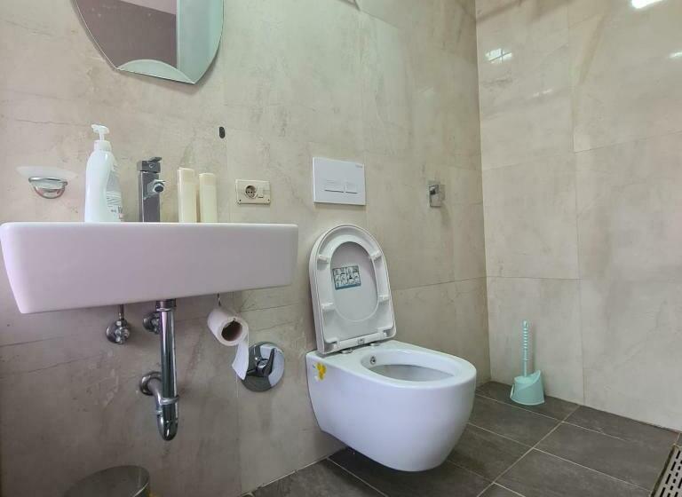 חדר אקונומי, Driti New Bazaar