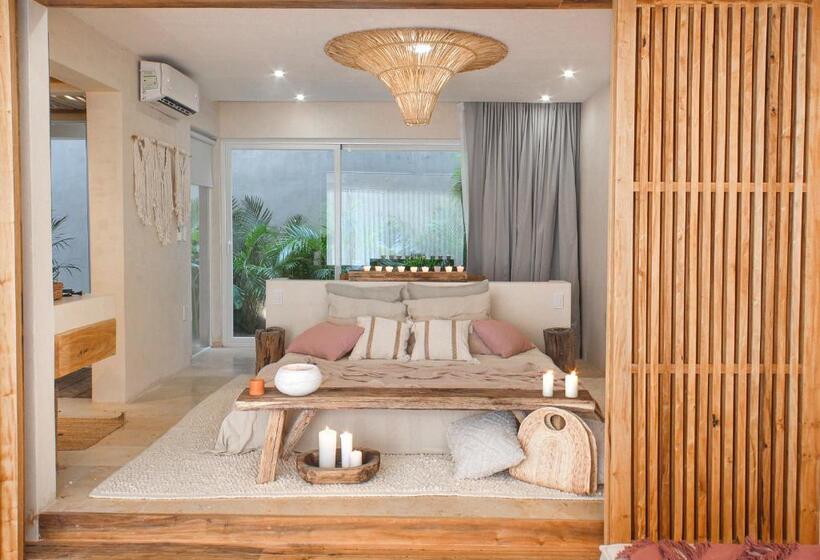 سوئیت جونیور با استخر, Jungle Chic