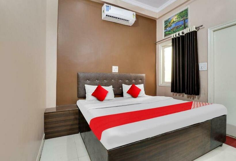 اتاق کلاسیک سه تخته, The Mangalam Guest House