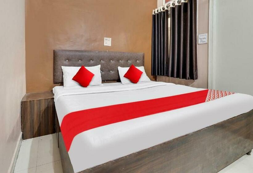 اتاق کلاسیک سه تخته, The Mangalam Guest House