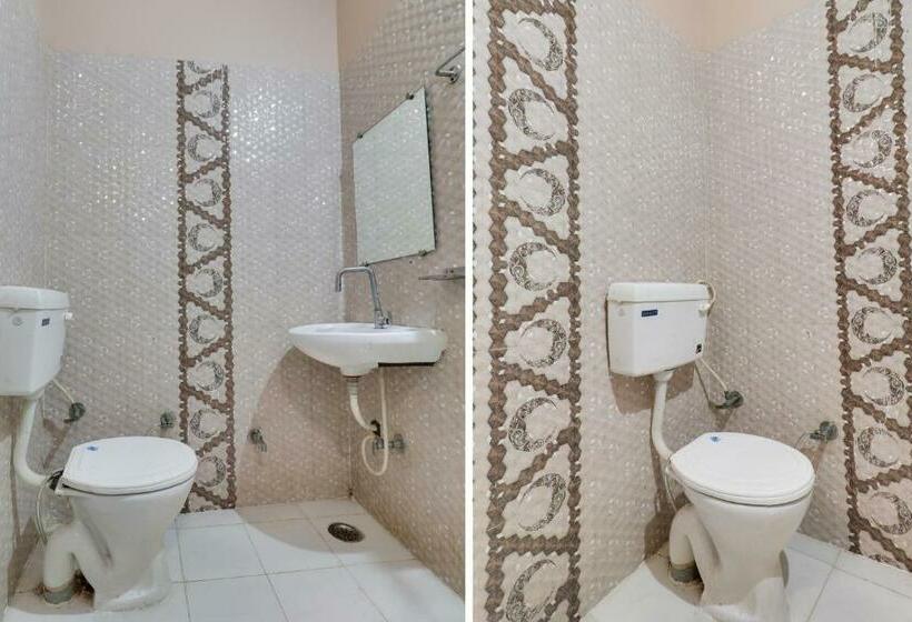 اتاق کلاسیک سه تخته, The Mangalam Guest House