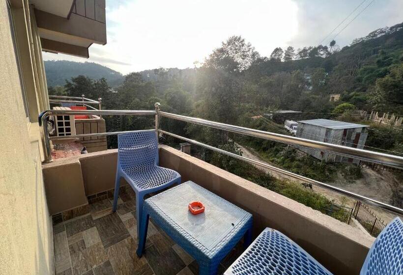 اتاق خانوادگی, Village View Nagarkot