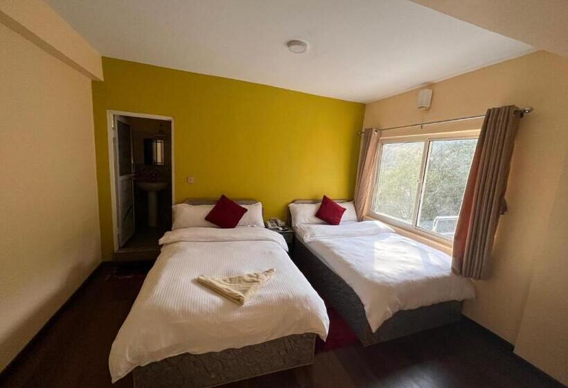 اتاق خانوادگی, Village View Nagarkot