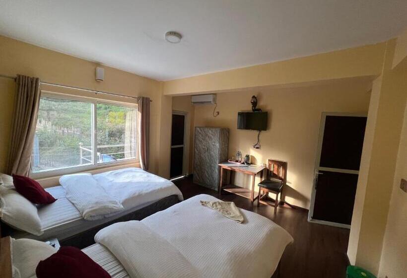 اتاق خانوادگی, Village View Nagarkot