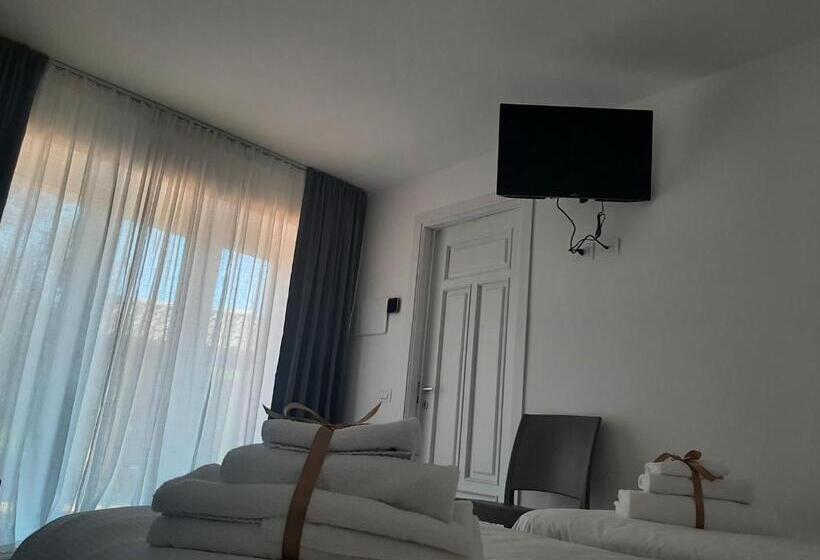 اتاق استاندارد چهار تخته, B&b La Casa Dei Nonni Assergi