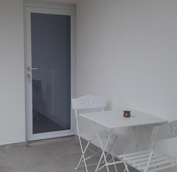 اتاق استاندارد سه نفره, B&b La Casa Dei Nonni Assergi