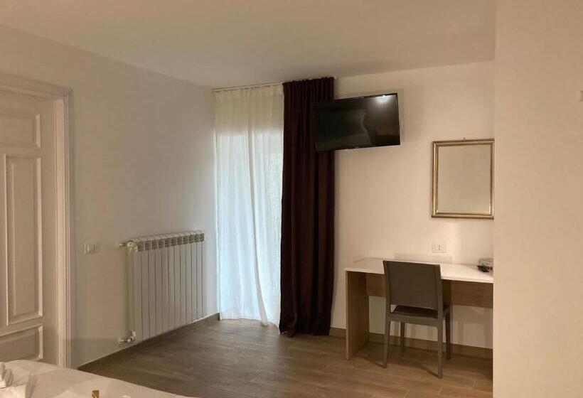 اتاق استاندارد سه نفره, B&b La Casa Dei Nonni Assergi