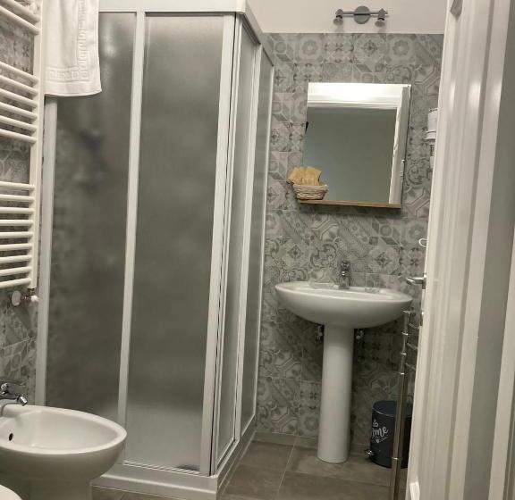اتاق استاندارد سه نفره, B&b La Casa Dei Nonni Assergi