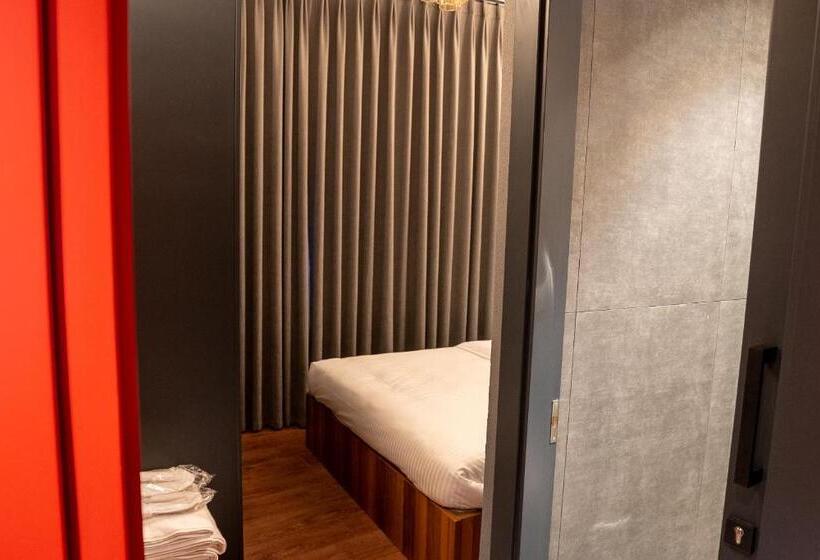 家庭间, Alness Residence