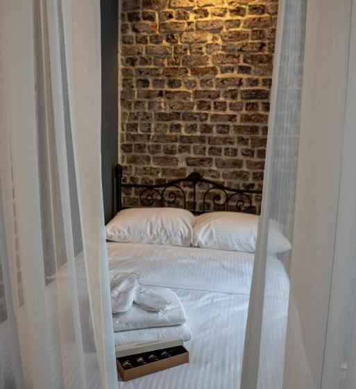 套房, Alness Residence