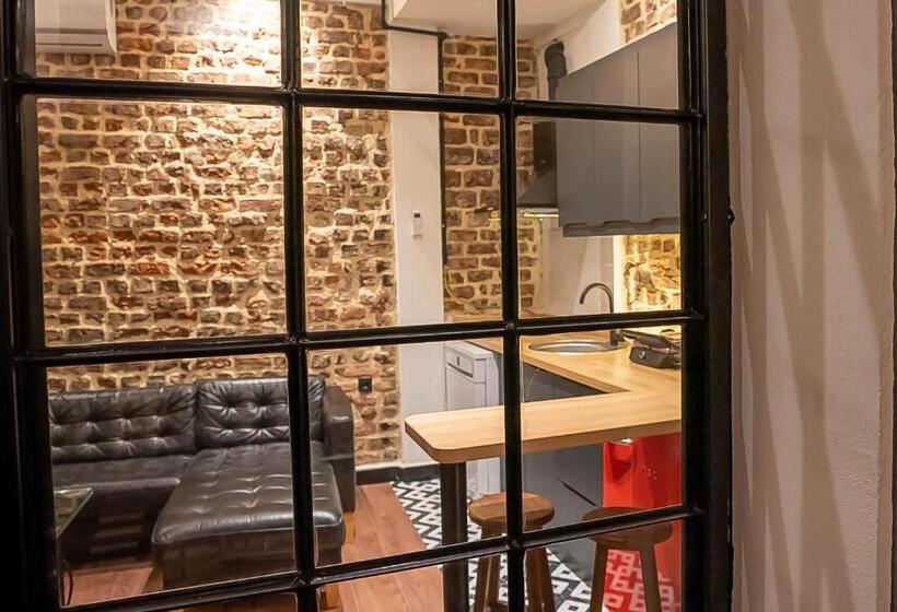 高级大房间, Alness Residence