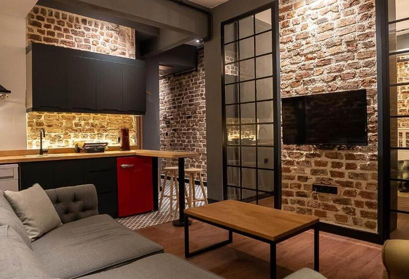 高级大房间, Alness Residence