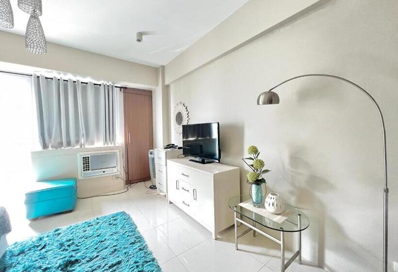 استودیو استاندارد با بالکن, Big Condo Across Manila Airport W/ Wifi