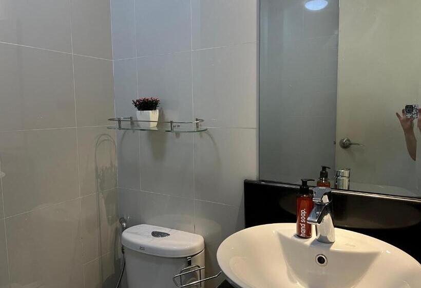 استودیو استاندارد با بالکن, Big Condo Across Manila Airport W/ Wifi