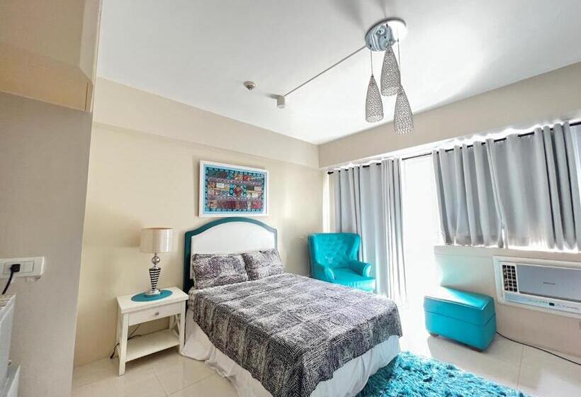 استودیو استاندارد با بالکن, Big Condo Across Manila Airport W/ Wifi