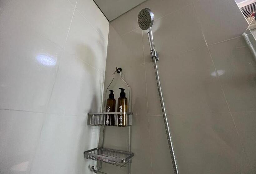 استودیو استاندارد با بالکن, Big Condo Across Manila Airport W/ Wifi