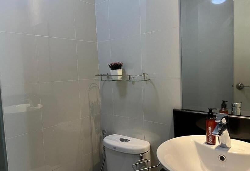 استودیو استاندارد با بالکن, Big Condo Across Manila Airport W/ Wifi