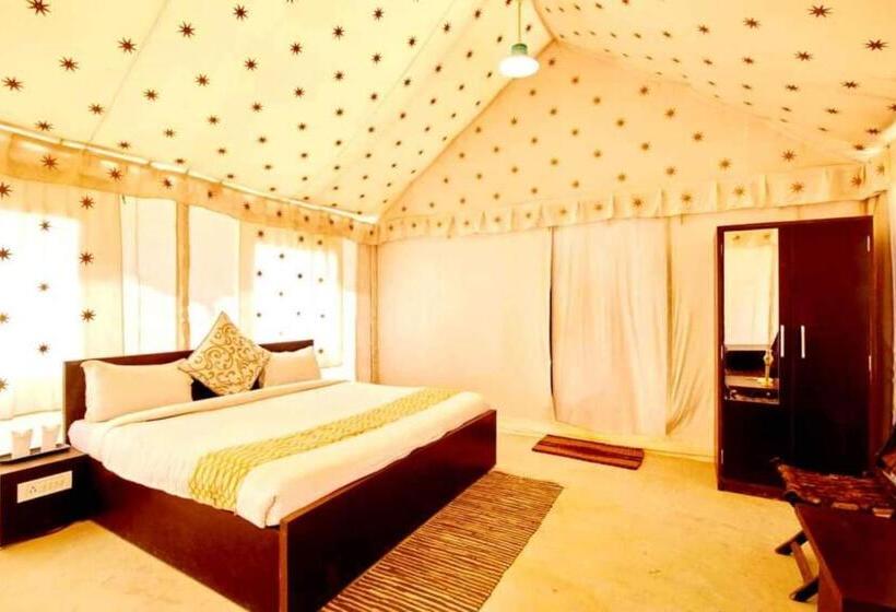 豪华三人间, Samar Desert Camp