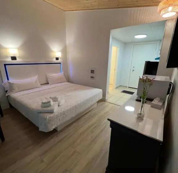 デラックススイート, Destination Inn Cache Creek