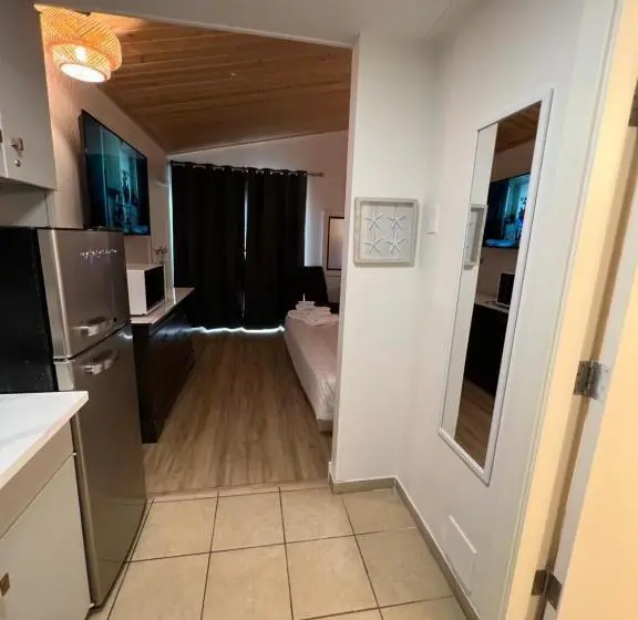 デラックススイート, Destination Inn Cache Creek