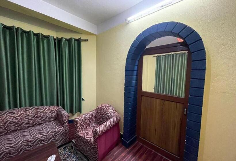 سوییت لوکس, Dzambala Home