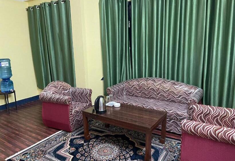 سوییت لوکس, Dzambala Home