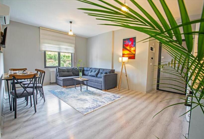 إستوديو قياسى مطلّ علي الحديقة, Zal Sui̇te