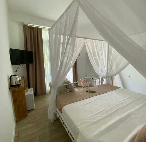 小型套房带阳台, Flora Boheme