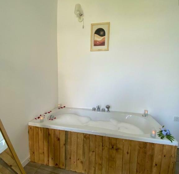 小型套房带阳台, Flora Boheme