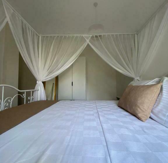 高级大房间, Flora Boheme